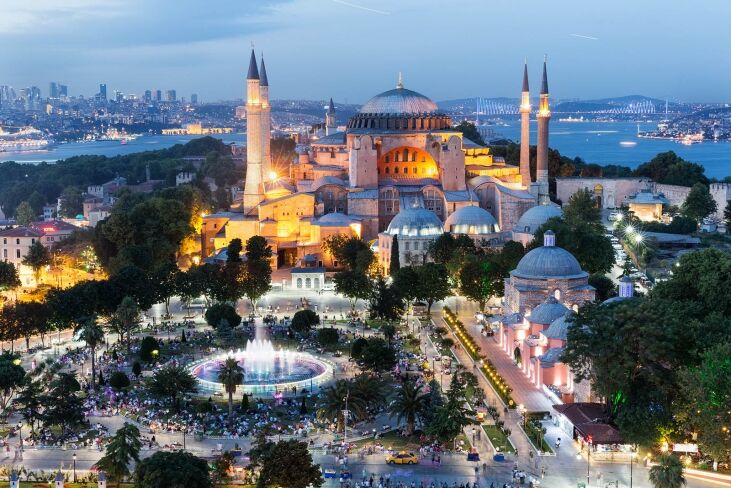 The Best Places to Visit in Sultanahmet: The Old City Part of Istanbul 1