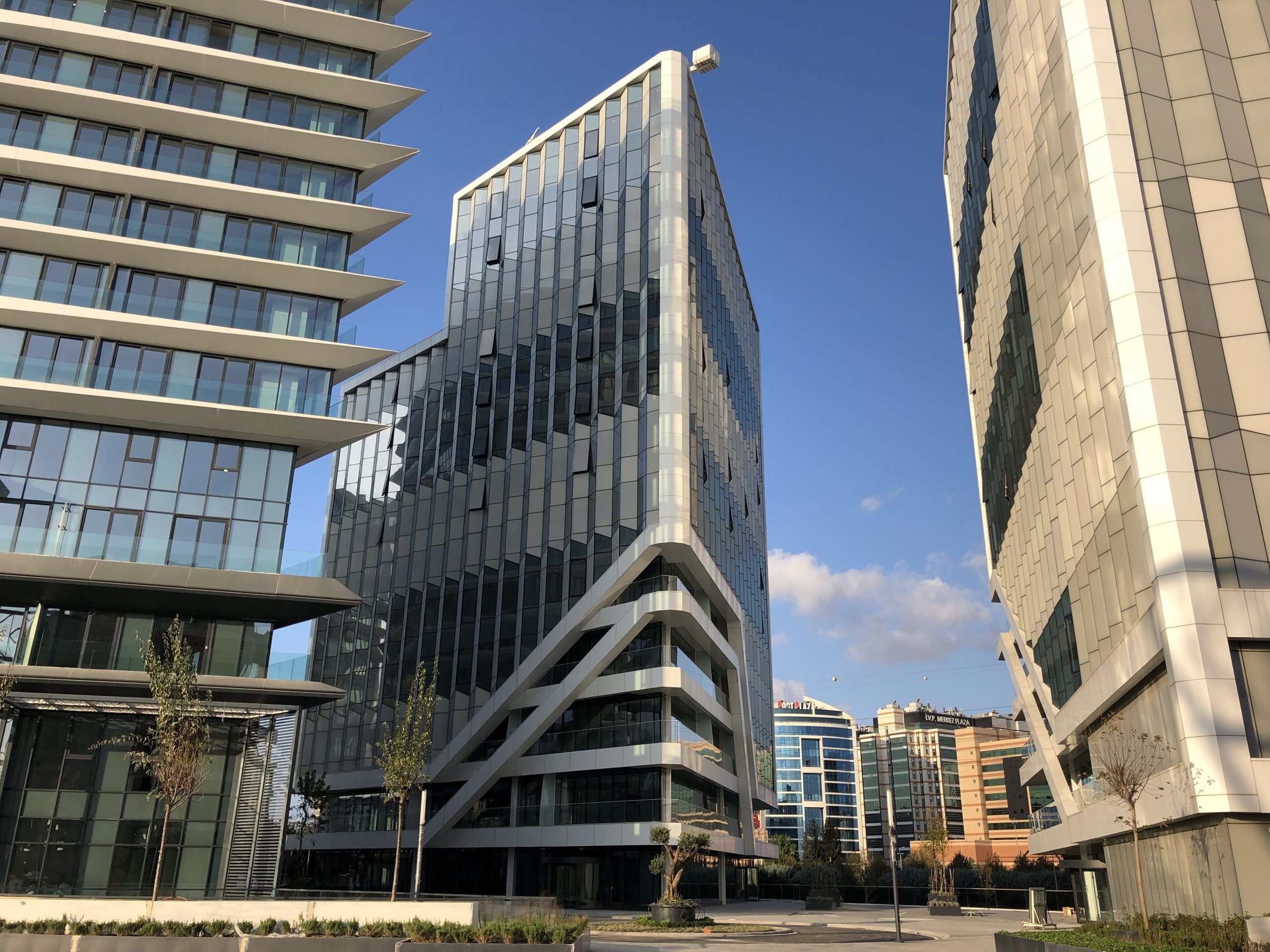 Property in Turkey – Apartment in Istanbul Center surrounded by Malls Offices Hotels modern lifestyle  in Basin Express